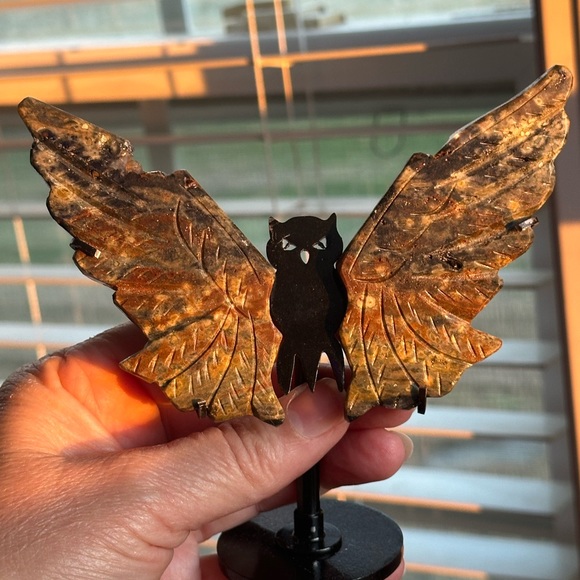 Ocean Jasper owl wings with druzy on both wings.  Natural crystal carvings - Picture 2 of 6